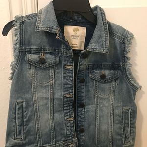 Short sleeve blue jean jacket